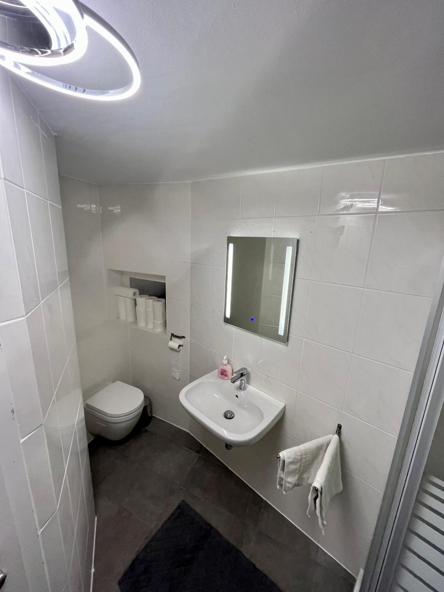 Gemuetliches Ferienhaeuschen Apartment Neumünster Екстериор снимка